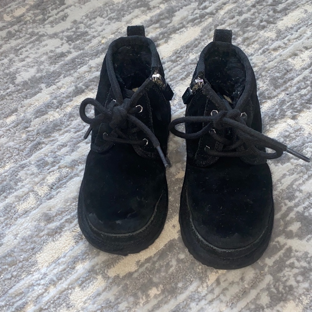 Neumel II ugg kids boot